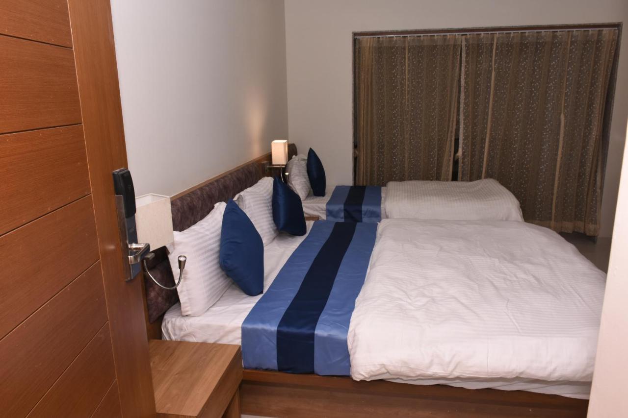 Hotel Golden Palace & Rooms Hālol Exteriör bild